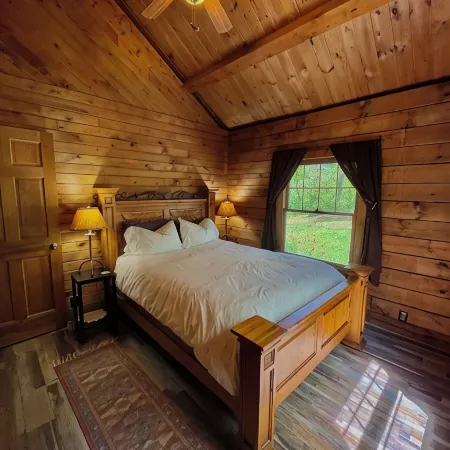 Private Cabin with Pond on Family Farm