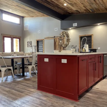 ON THE ROCKS is the place to be!!! A new spacious cabin & fully stocked!