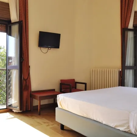Hotel San Guido Отели рядом с достопримечательностью «Конгресс-центр Ex Scalo Farini»