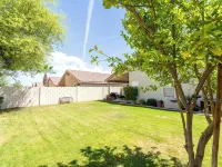Homelike Style Meets Elegant simplicity—peaceful, Warm, and Instantly Welcoming. Hotels near Camelback Ranch