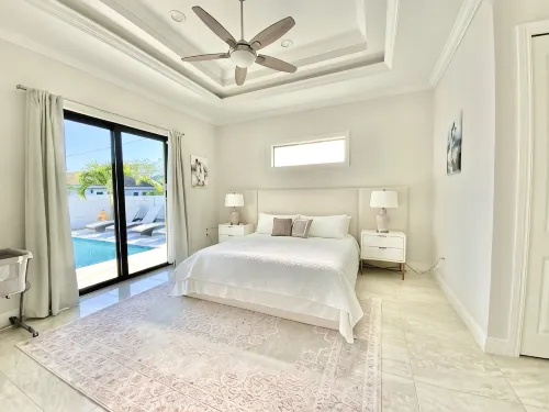Newly builded house with a pool in Naples Park - 4 stjerner