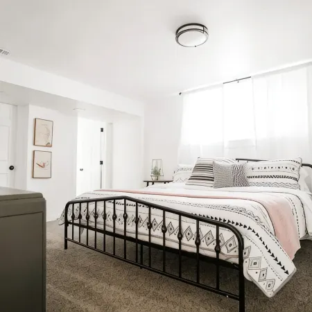 Bright 5-BDR Home in the heart of Ogden-3600 sq.ft