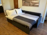 Villa D - 1 bedroom with kitchen in the beautiful downtown Palm Springs! - Huvilat