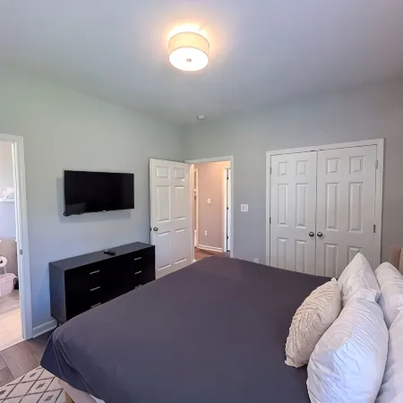 NEW! Scandinavian Cottage in Duke~King Bed
