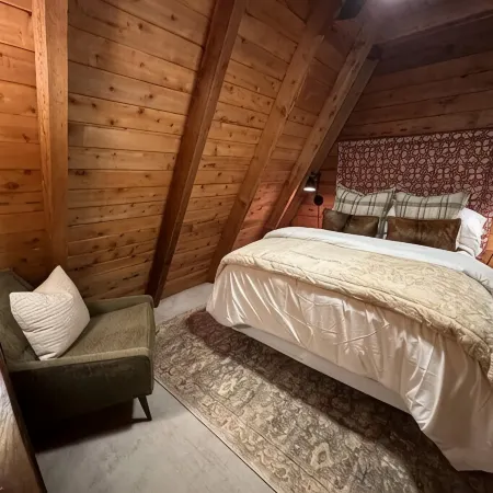 The Hilltop Haus Stunning Views  Gym  Sauna