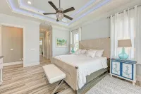 Luxury Waterfront Home with Heated Pool & Hot Tub – Punta Gorda - Boutique