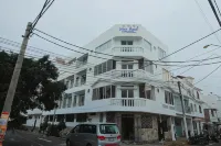 Mar Azul - Paracas - Parking