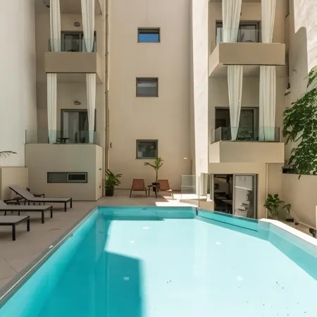 The City Hotel & Suites