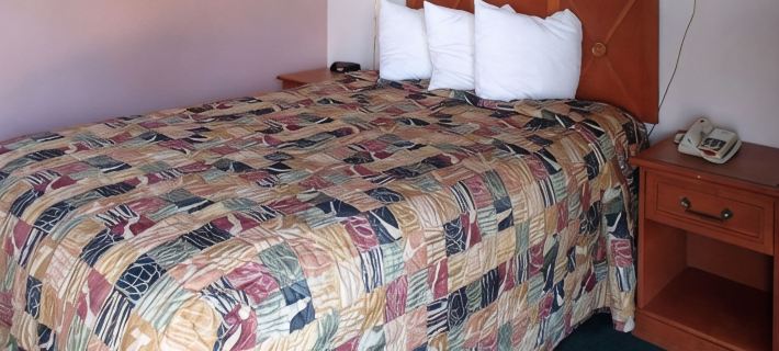 Rodeway Inn Leesburg Chain of Lakes Hotels in Lake County