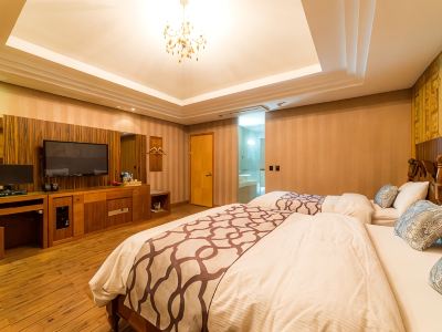 Hotel Lux