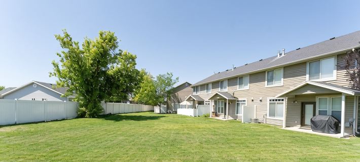 Beautiful, Sparkling Clean 3 BR, 2.5 BA Townhome!! Hotels in Cache County