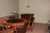 Secluded Luxury Mountain Chalet near downtown Fayetteville - Chalets