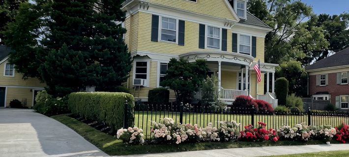 Lovely private Carriage House on Historic Property Hotels in Providence County
