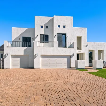 1+ Acre 5 Bedroom Desert Oasis with Pool and Mountain Views!