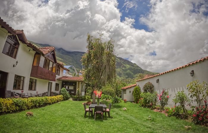Hotel & Apartments Rhouse Calca