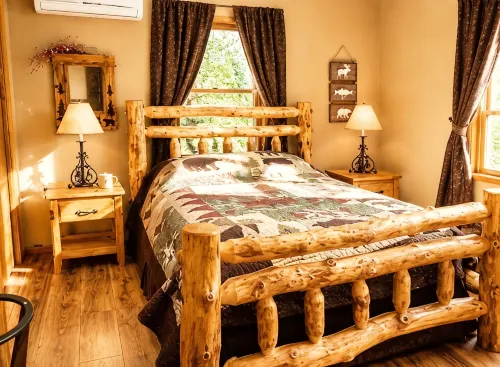 Rustic Hideout Retreat Game Room Sleeps 11 - 샬레 호텔