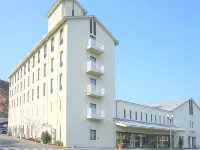 Royal Garden Hotel - 3-Star