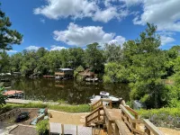 Sportsman's Bluff sits high above a deepwater canal with the river minutes away! - 3-Star