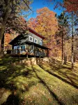 Cozy Peninsula Lake Cabin on 40 Acres - Alphydda