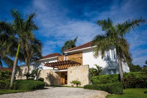 KID-FRIENDLY LUXURY  VILLA - 300 YARDS FROM BEACH - MAID & CHEF INCLUDED !!! - 別墅