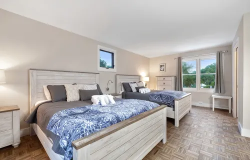 "New" Lake Michigan R & R Recently Completed Major Rehab - WiFi
