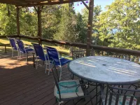 LAKE ACCESS & GREAT VIEWS! MINUTES TO THE WHITE RIVER!! 3 BR/2BA, 1500 sq. ft. - 4-stjärniga
