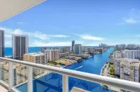 Balcony with View, Pool, Gym, Near Beach - 2-Star