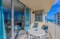 Steps to the Sand, Dive into the Pool – Live the Dream - 2-Sterne