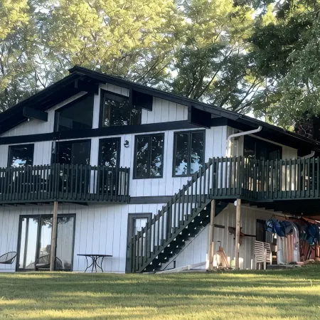 Spectacular Lake Home on Locke Lake in Monticello!