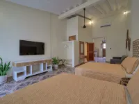La Ermita Suites in Merida Centro with Pool - Historic Church Front - บังกะโล