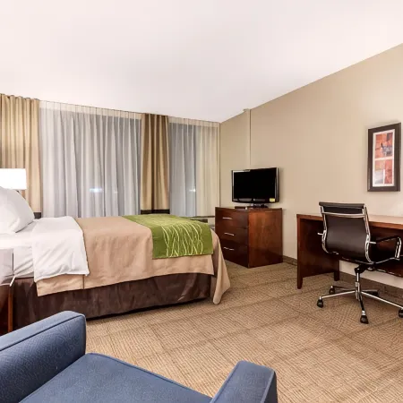 Comfort Inn & Suites Omaha Central
