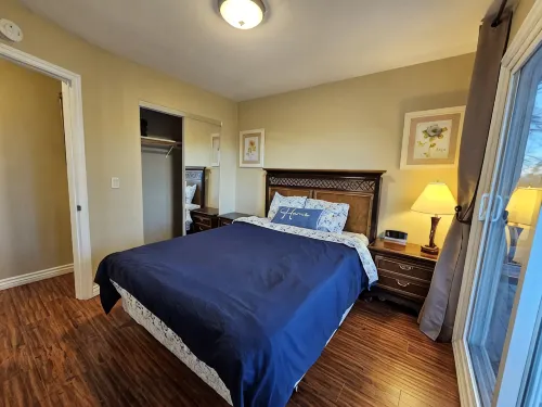 Panoramic Lake View!!! Modern 4 BD 2 BA/Level entry - Wifi