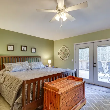White Swan Lake Home Near Hiking & Snowmobiling! Hotels in Itasca County