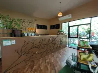 ฟาร์มมาดามเฟลอร์ ชะอำ