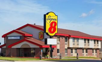 Super 8 by Wyndham Sheboygan WI