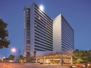 DoubleTree by Hilton Hotel Tulsa Downtown