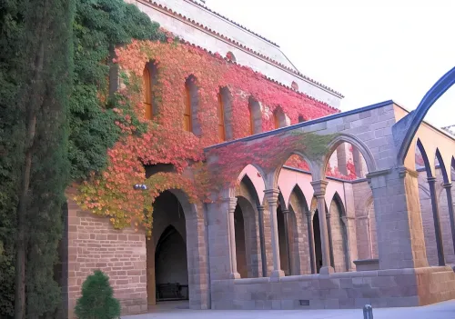 Parador de Cardona Exterior Photos