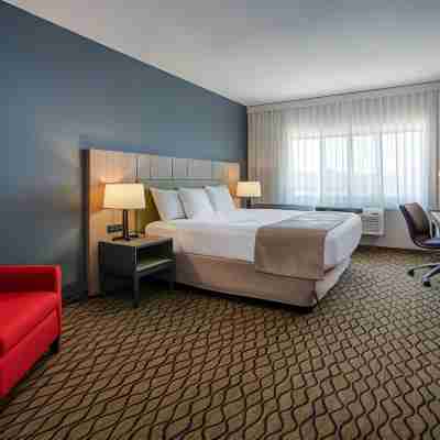 Days Inn & Suites by Wyndham Rochester Hills MI Rooms