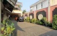 Roemah De' Poenk Các khách sạn ở Keprabon