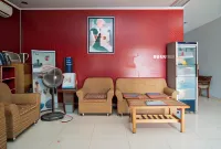 RedDoorz Syariah Near Tugu Dodol Kandangan