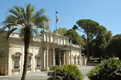 Hotel Savoia e Campana Các khách sạn gần Torre del Carmine o dell Orologio