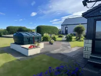 Immaculate 5 Bedroom House Outside Stornoway Các khách sạn gần Butt of Lewis Lighthouse