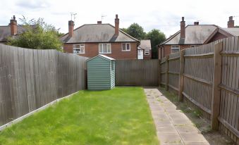 Cosy 2-Bed House in Nottingham