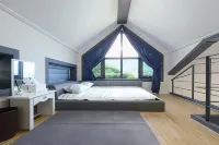 AU
