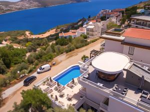 Kalkan Saray Suites - Adults Only