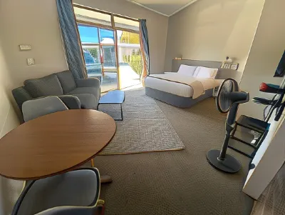 Acorn Estate Motel Hotel di 