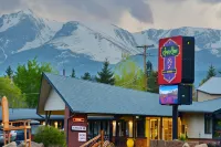 Murphy's Resort Hotels near Riverwalk in Downtown Estes Park