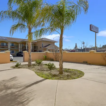 Americas Deluxe Inn- Marysville