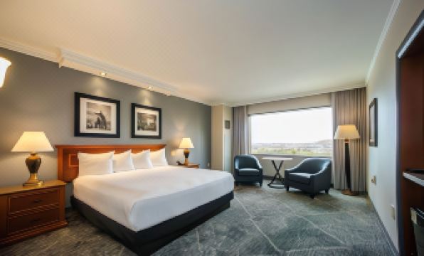 Harrah's Kansas City Hotel & Casino - Housity