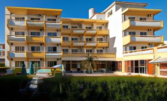 Trianta Hotel Apartments